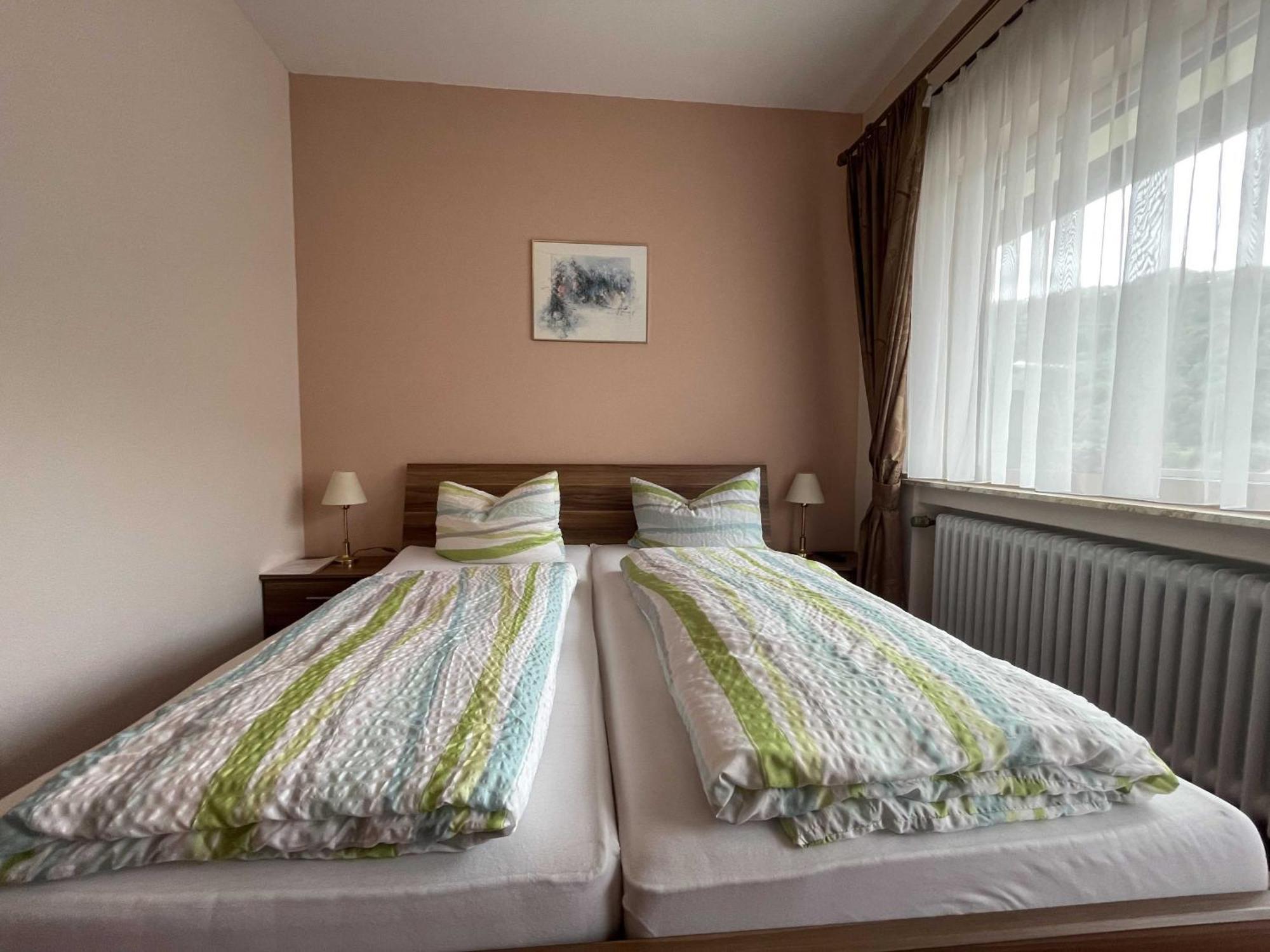 Hotel Zur Mosel Minheim Eksteriør bilde